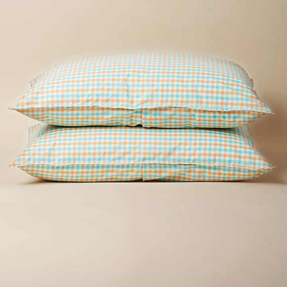 Gingham Pillowcase - Picture 1 of 3